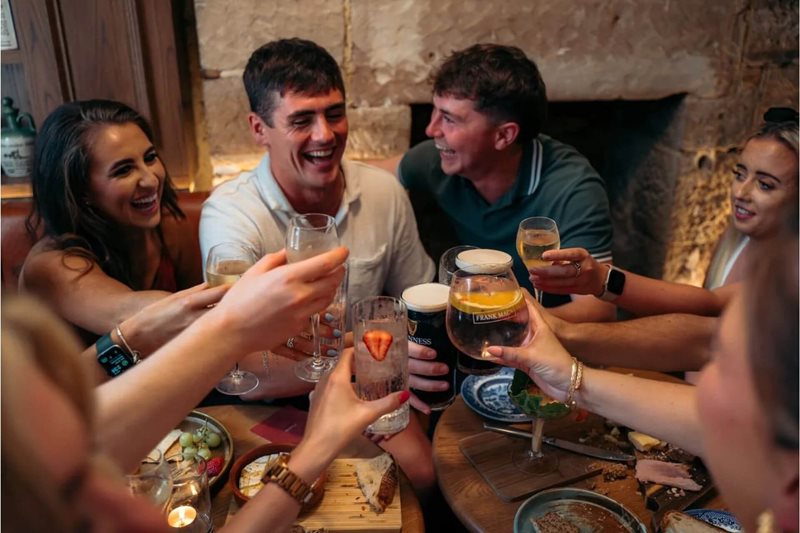 Gratitude & Glitter Christmas Event