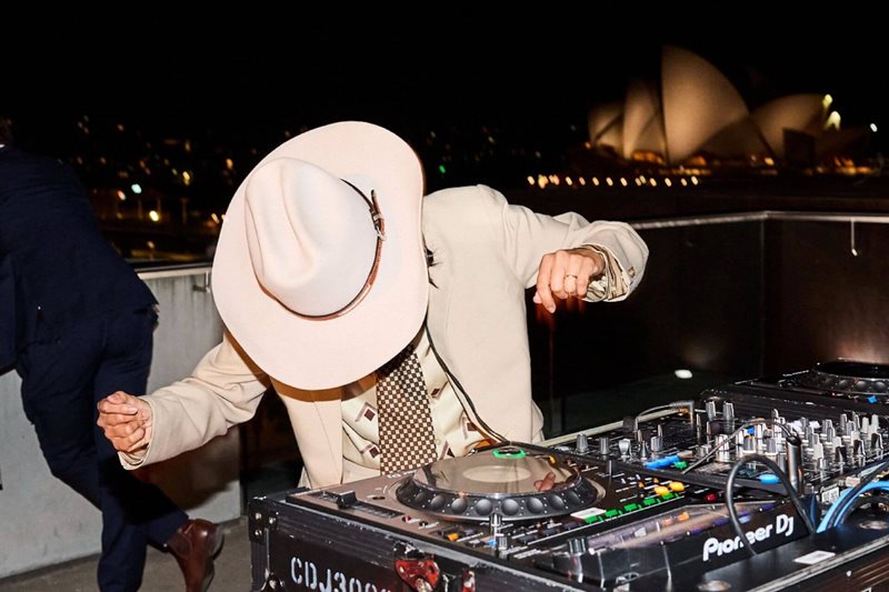 DJ set: Charlie Villas