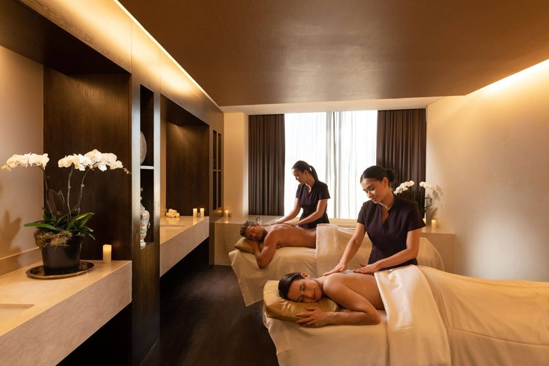 Love & Indulgence Valentine’s Day Package, Shangri-La Sydney