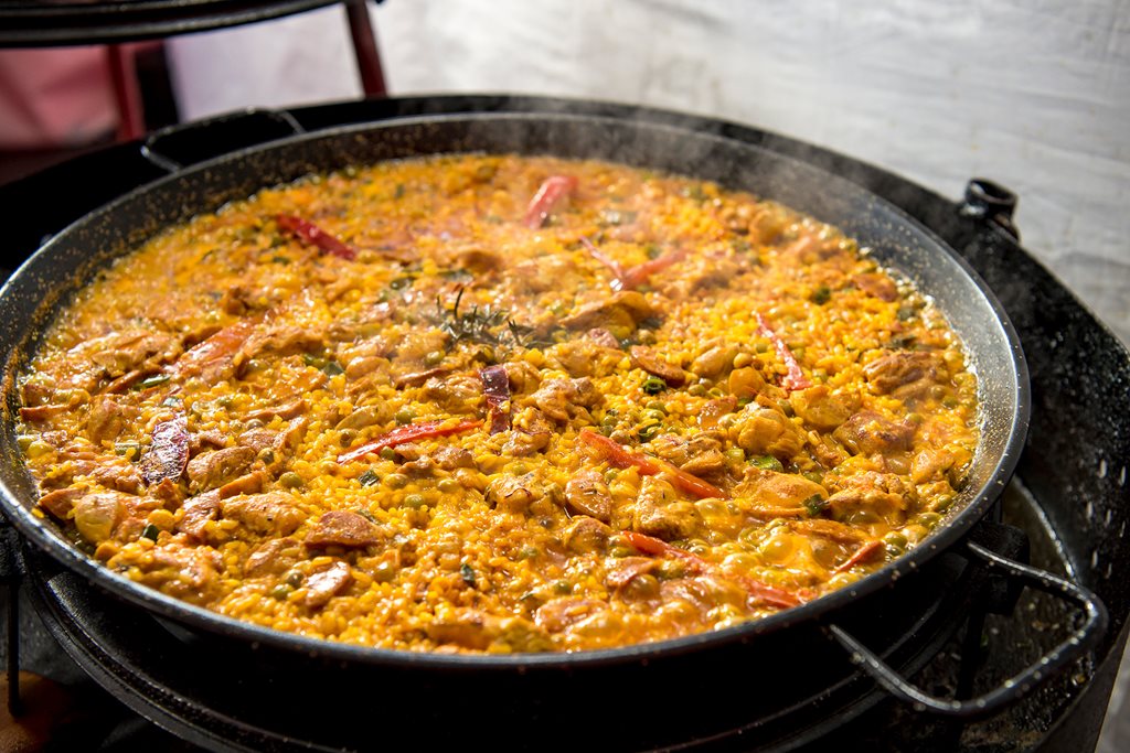 Warm up with this hearty Valenciana Paella recipe from La Gitana